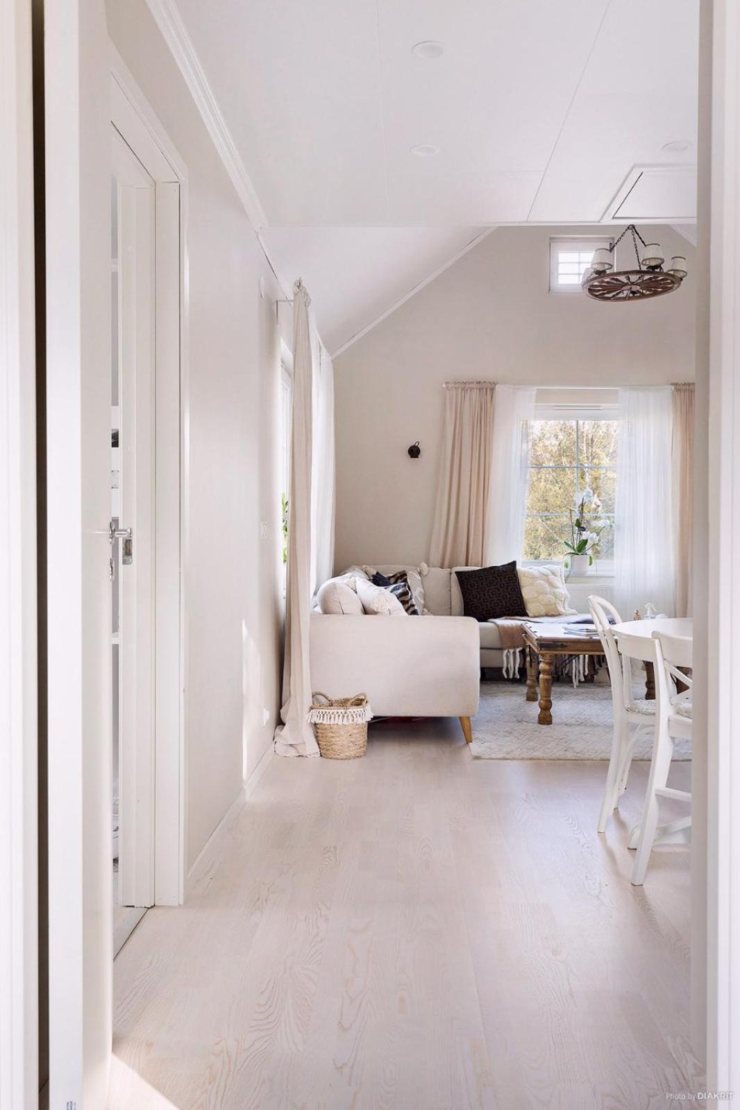 Charming Apartment In A Red House In ストックホルム エクステリア 写真