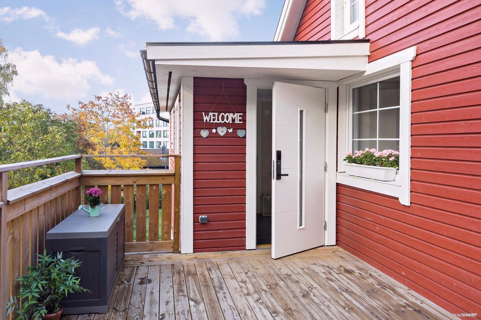 Charming Apartment In A Red House In ストックホルム エクステリア 写真
